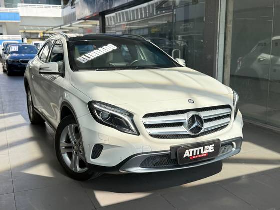 MERCEDES-BENZ GLA 200 1.6 CGI VISION BLACK EDITION 16V TURBO GASOLINA 4P AUTOMÁTICO